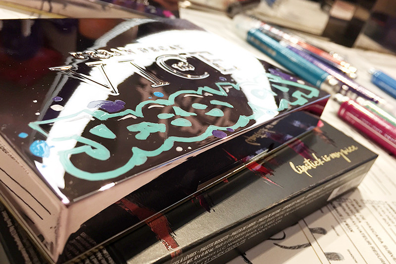 L'oral Shop, Dubai, street art, graffiti, live, lettering.