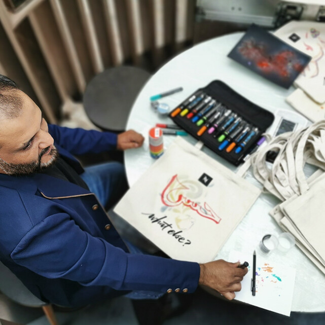 calligraphy, calligrapher, art, Dubai, Abu Dhabi, Mall, Mall of Emirates, animation, demonstration