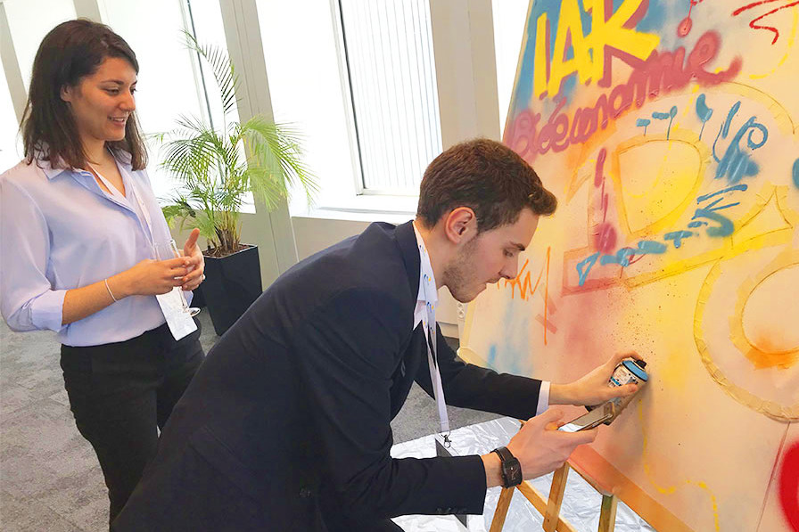 employee, spray paint, graffiti, workshop, Dubai, jumeirah