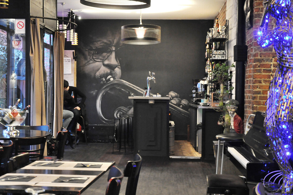 Jazz, figurative, Portrait, elegant, street art, graffiti, illustrator, art,